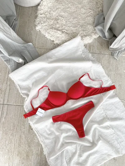 Conjunto Cleo Rojo de Algodón 