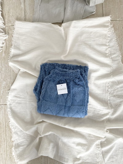 Pantalón Peluche Efecto Corazón Azul (Talle ÚNICO - abarcan de un s a xl)