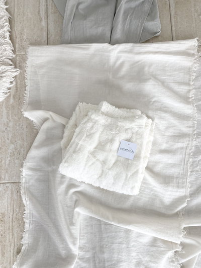 Pantalón Peluche Efecto Corazón Blanco (Talle ÚNICO - abarcan de un s a xl)