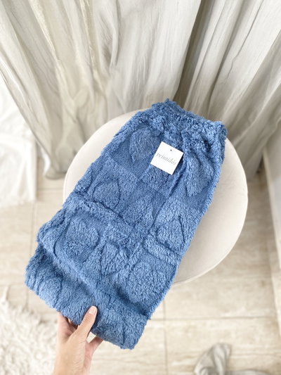 Pantalón Peluche Efecto Corazón Azul (Talle ÚNICO - abarcan de un s a xl)