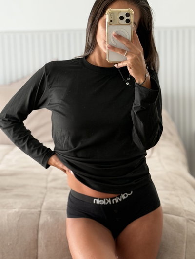 Remera Básica Negra (Para combinar con pantalones Pijama)