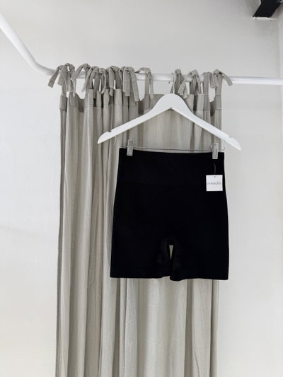 Calza Short Con Frunce