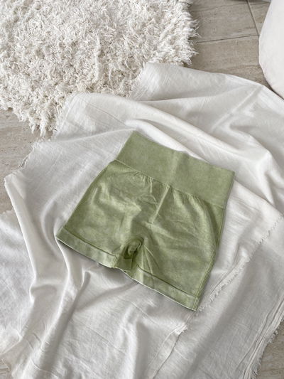 Calza Corta Seamless Push Up Verde Claro