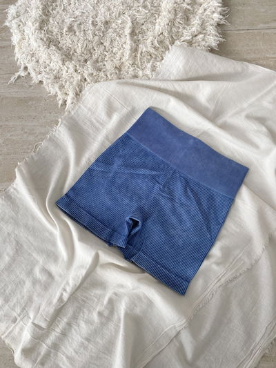 Calza Corta Seamless Push Up Azul Claro