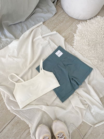 Short Jia Azul Petróleo (Con Frunce y Push Up)