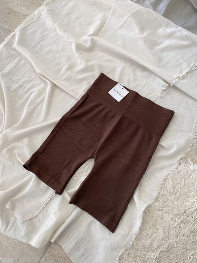 Short Beby Marrón (Sin Frunce)