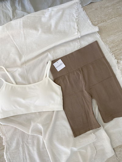 Short Beby Beige (Sin Frunce)