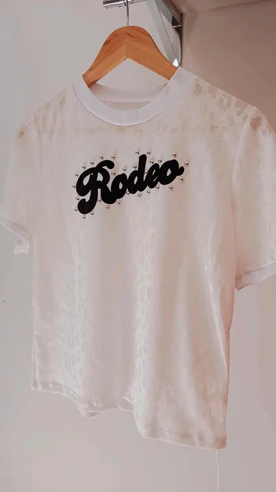 Remera devore 
