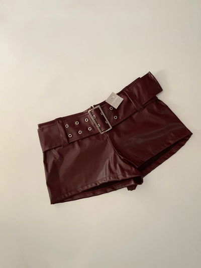 Short Coven Bordo. 
