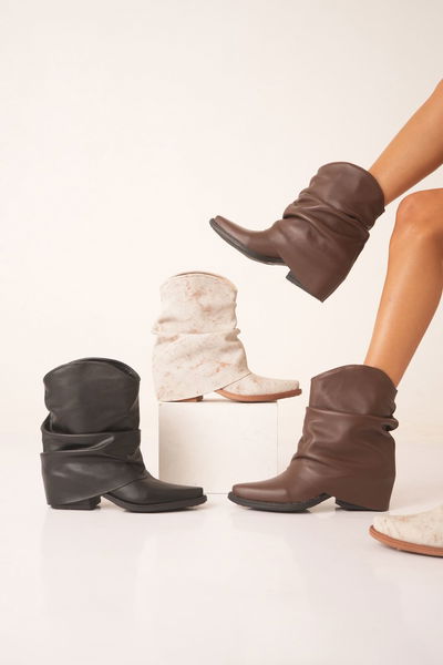 ABRIL ||cuero vacuno||