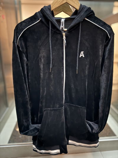 CAMPERA DE PLUSH A (2 colores)