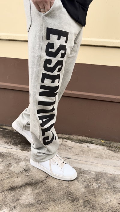 JOGGING ESSENTIALS OVER A grey
