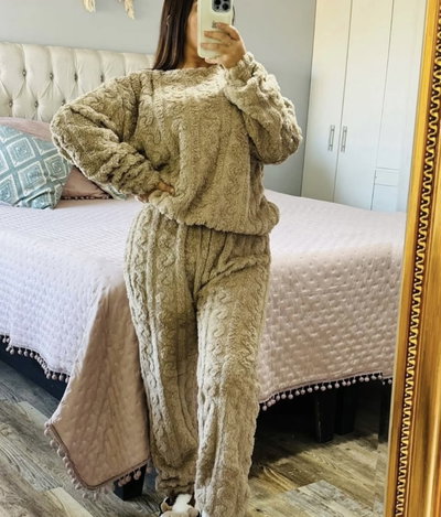 Pijama trenzado avellana