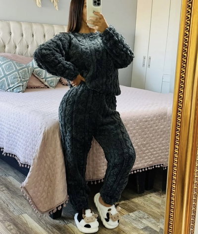 Pijama trenzado negro