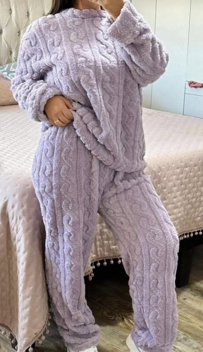 Pijama trenzado violeta