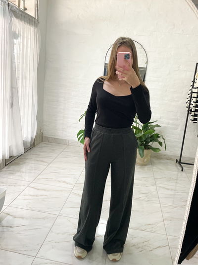 Pantalón frizado - gris oscuro - talles 1 y 2