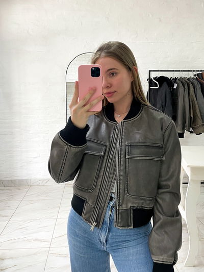Bomber ecocuero - gris vintage