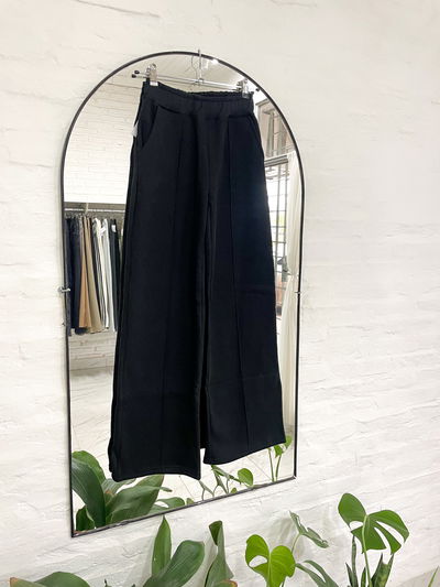 Pantalón frizado - negro - talles 1, 2 y 3