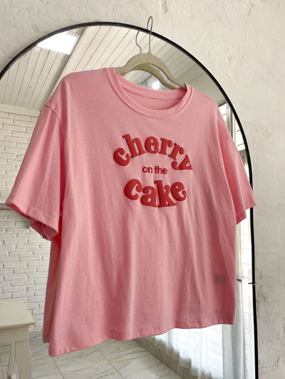 Remera estampa relieve - talle M