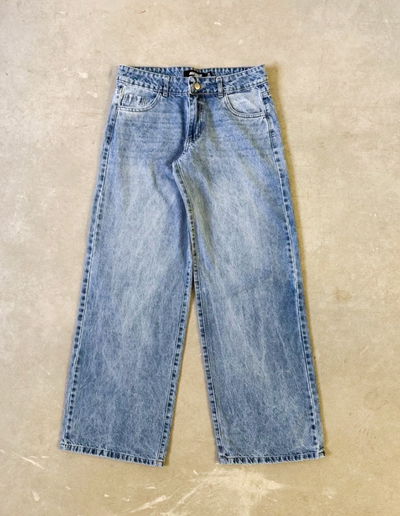 Jeans rígido y recto - tiro bajo