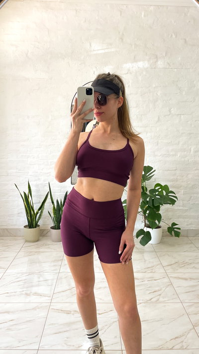 Conjunto deportivo uva