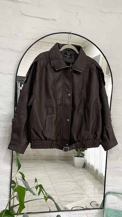 Bomber over- equivale a un L/XL