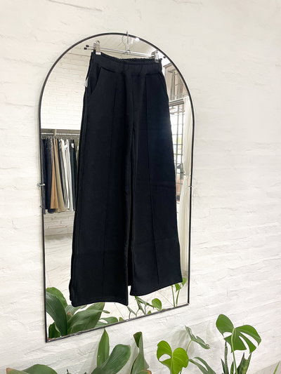 Pantalón frizado - negro - talles 1, 2 y 3