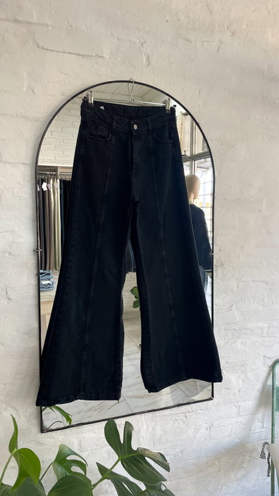 Jeans rígido- tiro alto