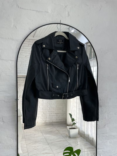 Campera negra clásica 