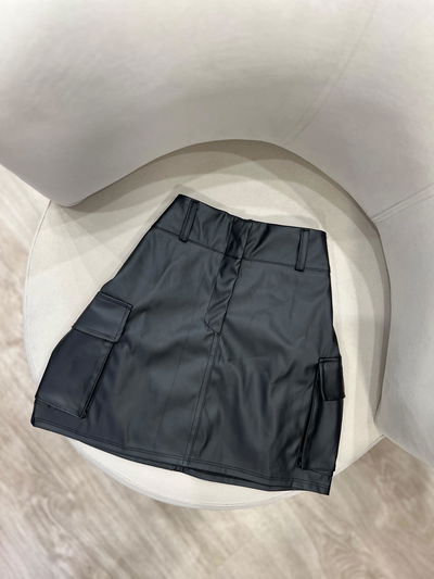 Pollera de ecocuero cargo 