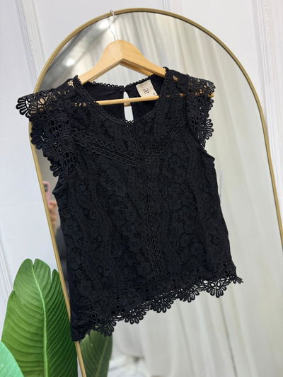 Blusa de broderie negra 