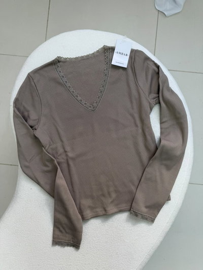 Remera Morena