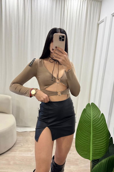 Body de lycra con arandelas