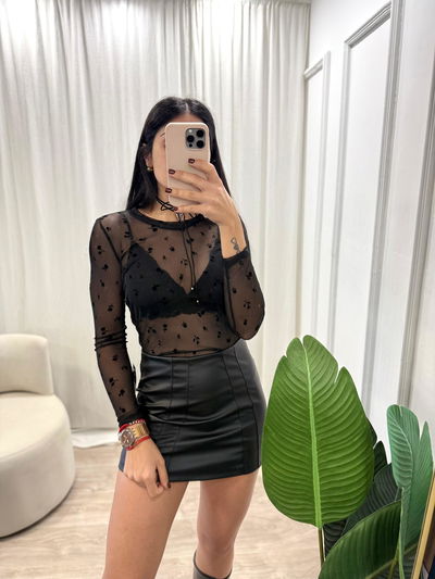 Remera de microtul bordado florcitas 