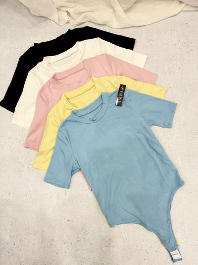 Body cuello redondo de algodón con lycra 