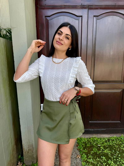 Blusa de broderie con vuelos 