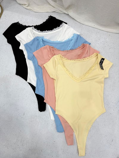 Body de morley escote en V con puntilla 
