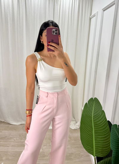 Top de lycra un solo hombro con aplique 
