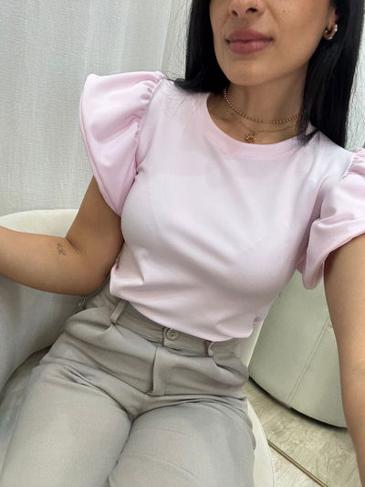 Remera de lycra con vuelos 