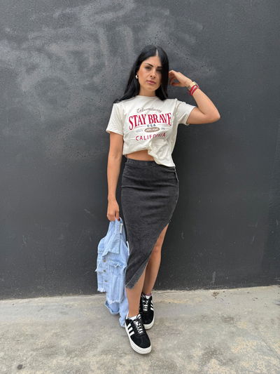 Remera de algodón "STAY BRAVE" 