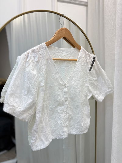 Camisa de fibrana bordada 