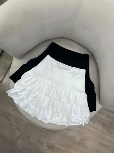 Short pollera de modal con vuelos 