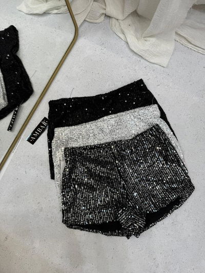 Short tiro bajo de lentejuelas 