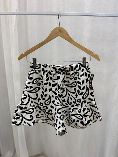 Short de simil lino estampado negro 