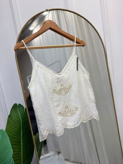 Blusa de simil lino bordada 