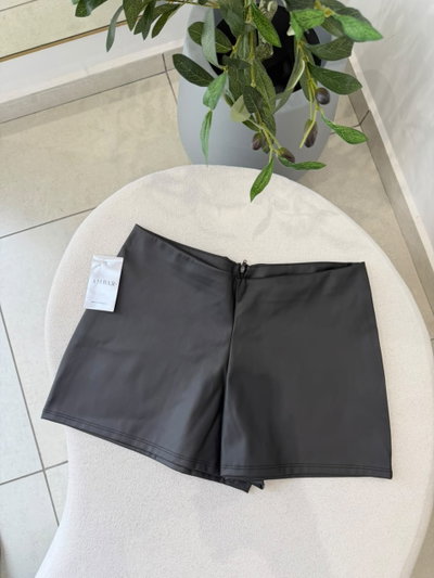 Short Engomado Roma
