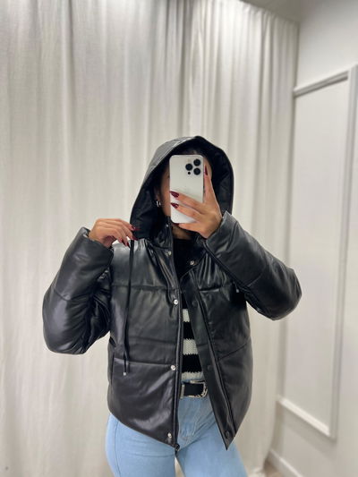 Campera puffer engomada 