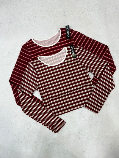 Remera crop de modal soft rayada 