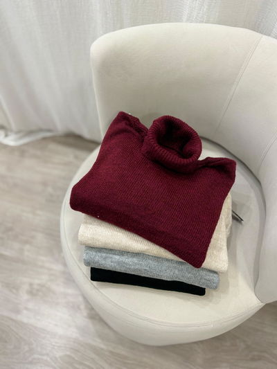 Sweater de lana polera 