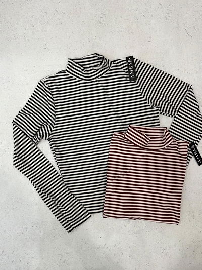 Remera media polera de modal soft rayada 